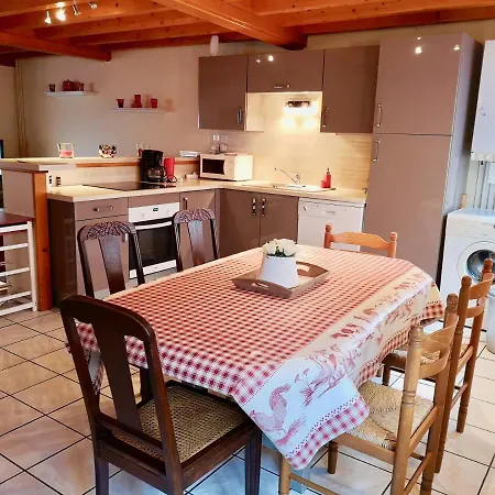 Hébergement de vacances Maisons De Charme à *