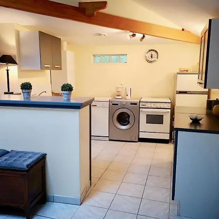 Hébergement de vacances Maisons De Charme à *