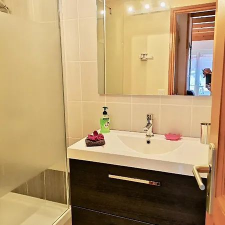 Hébergement de vacances Maisons De Charme à *