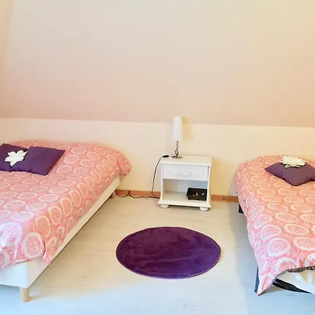 Hébergement de vacances Maisons De Charme à *